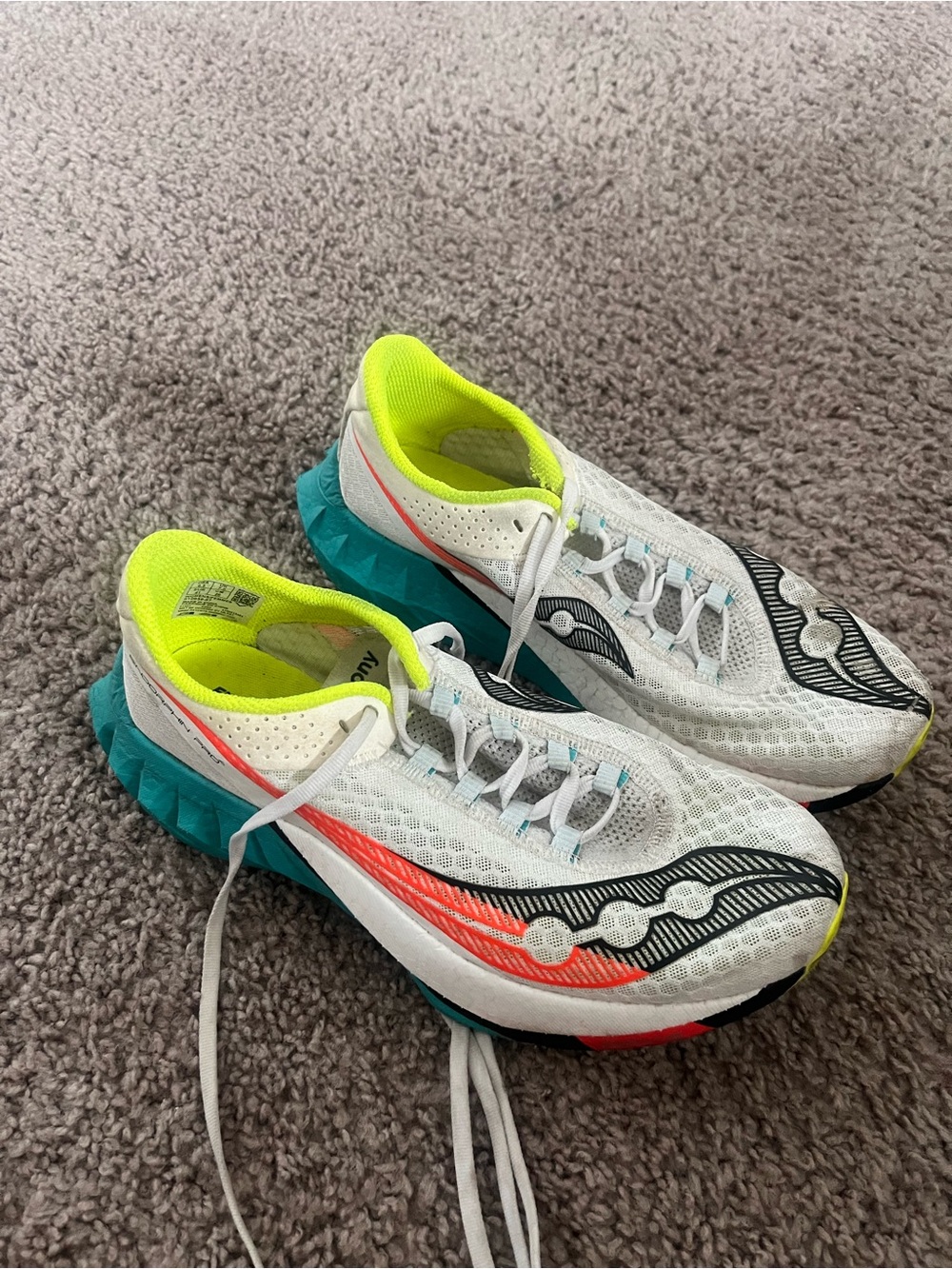 Saucony Women’s Endorphin Pro 4 Carbon Plate Running Shoes